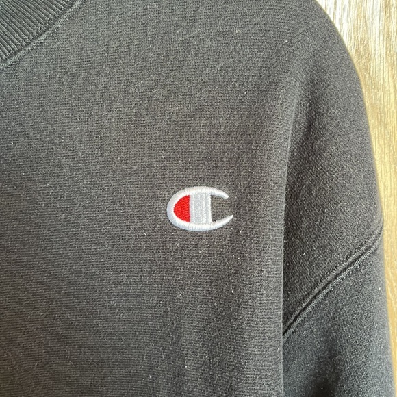 black champion crew neck - Picture 2 of 5